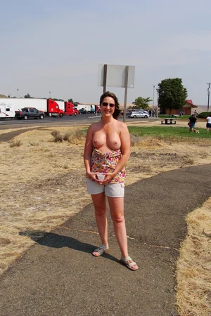 American Milf Constantly Flashes Tits — photo 87