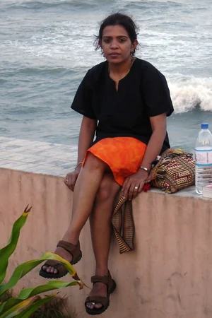 Coño peludo de madura india — foto 7