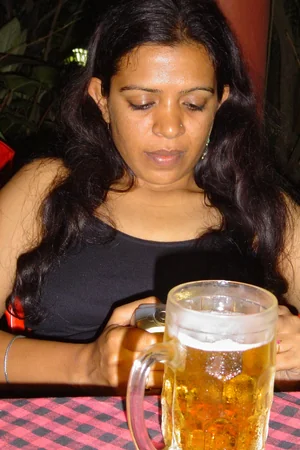Coño peludo de madura india — foto 9