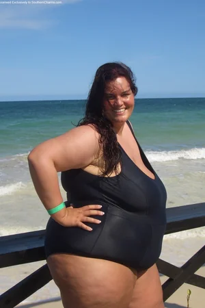 Tedesca molto formosa che posa nuda — foto 2