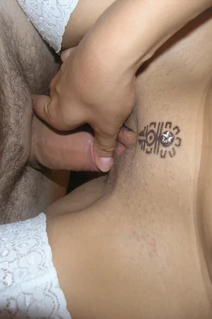 Morena bonita posando e trepando com o marido — foto 23