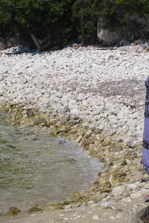 Mulher madura italiana ama tomar sol de topless — foto 46