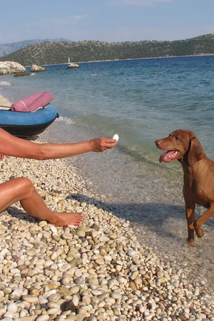 Mulher madura italiana ama tomar sol de topless — foto 9