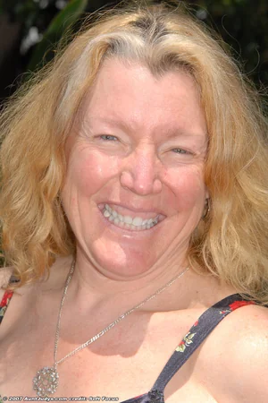 Mature Country Woman Stripping — photo 16