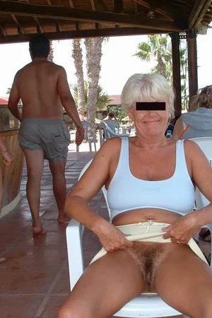 Loiras grisalhas sensuais — foto 17