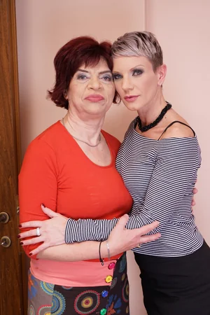 Bisexual Adventures Of Mature Slut — photo 3