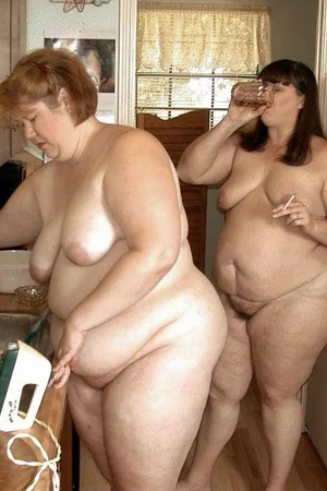 Compañeras de piso gorditas