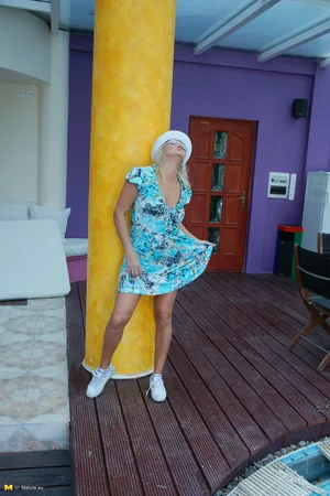 Blonde Flashes Pussy Outdoors — photo 15