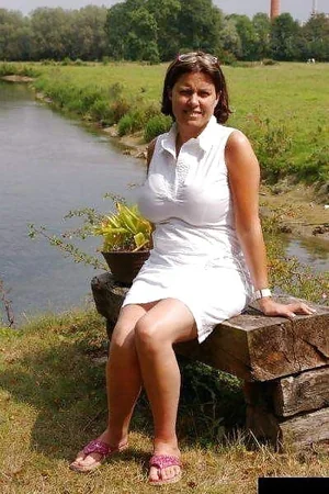 Las tetas geniales de la milf siguen firmes — foto 15