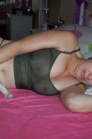 Las tetas geniales de la milf siguen firmes — foto 8
