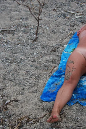 Woman Sunbathes Nude After Taking Off Yellow Bikini — photo 28