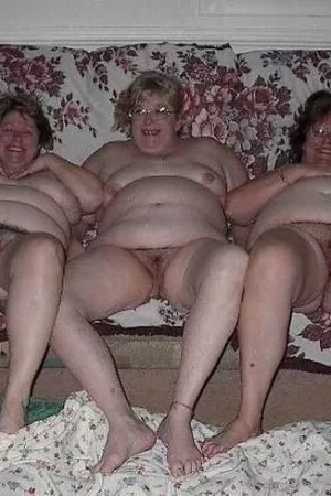 Mujeres maduras peludas ansían atención — foto 1