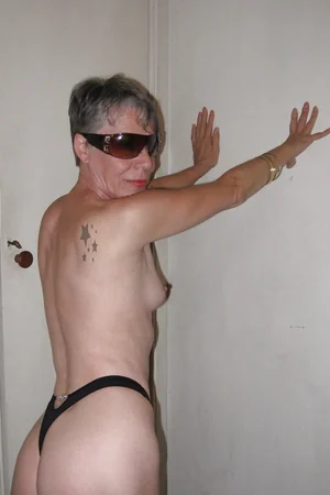 Moglie brasiliana magra — foto 7