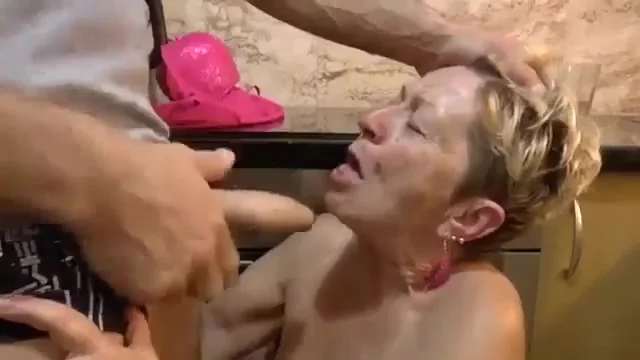 Compilation d'hommes ventrus baisant de vieilles dames